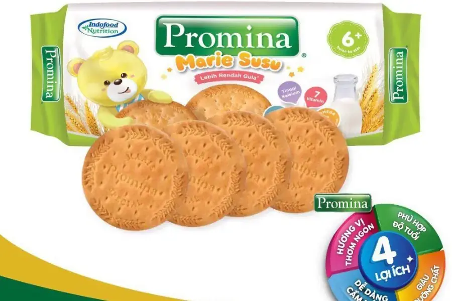 Bánh ăn dặm Promina có kích thước nhỏ, vừa tay cầm.