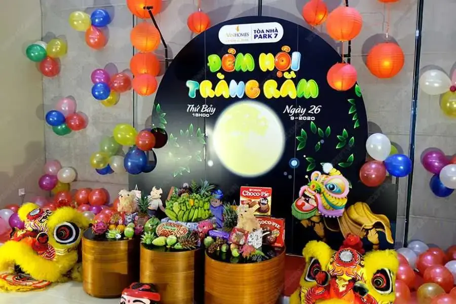 Mẫu phông trang trí trung thu 2020 ở sảnh tòa chung cư.