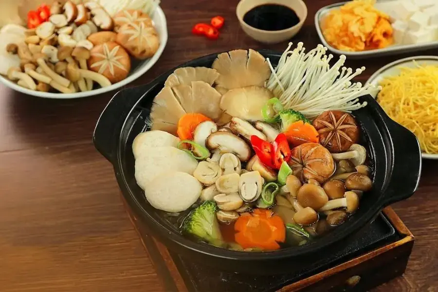 Lẩu chay thích hợp cho những người ăn kiêng hoặc ăn chay