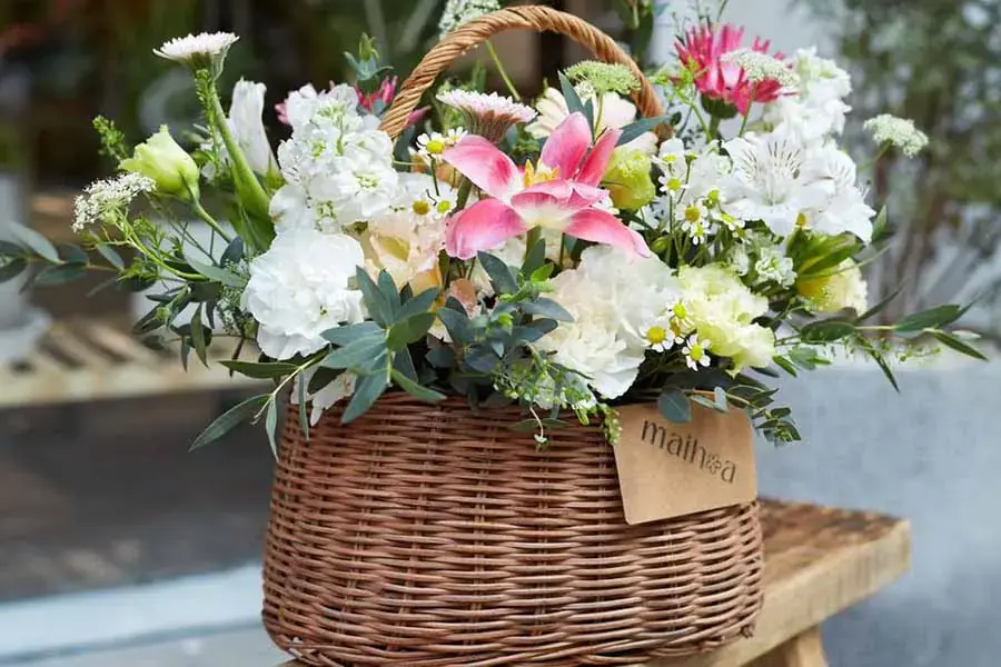 Sắp xếp hoa như thế nào để trông bắt mắt là điều cực kỳ quan trọng.