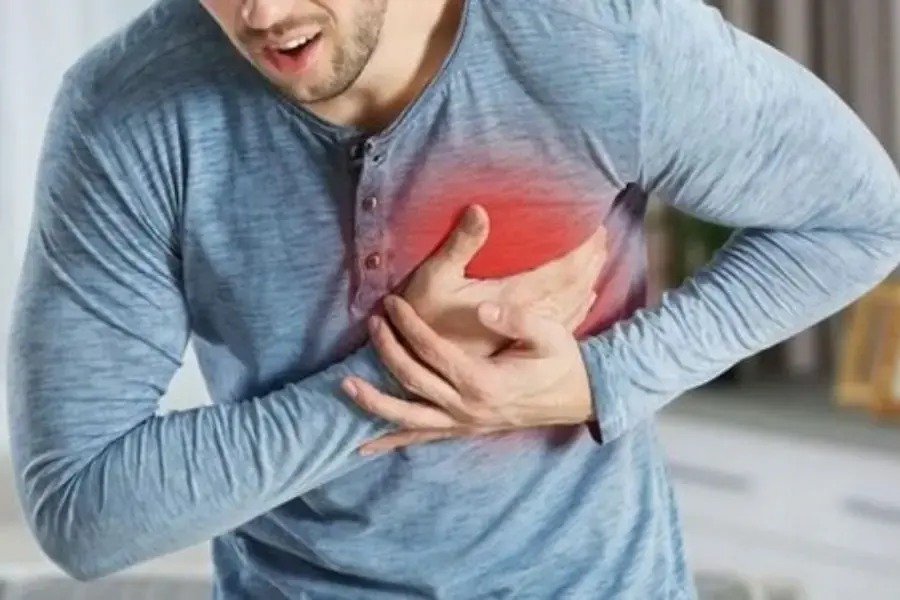 Nước ép táo giúp hạn chế mắc vấn đề đột quỵ