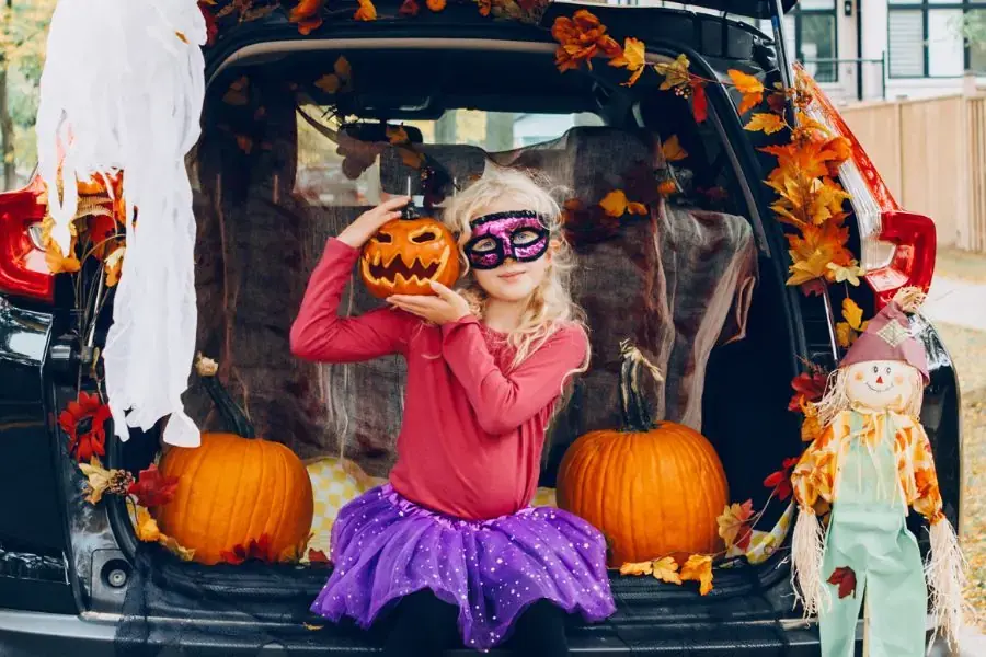 Không nên lựa chọn trang phục hóa trang Halloween quá rườm rà.