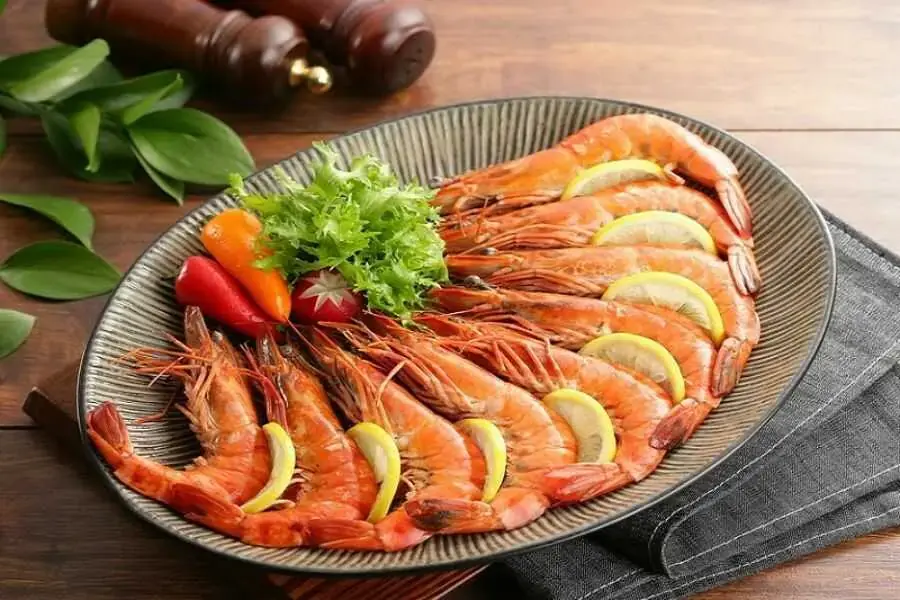 Nên đa dạng các món ăn trong thực đơn cho bé