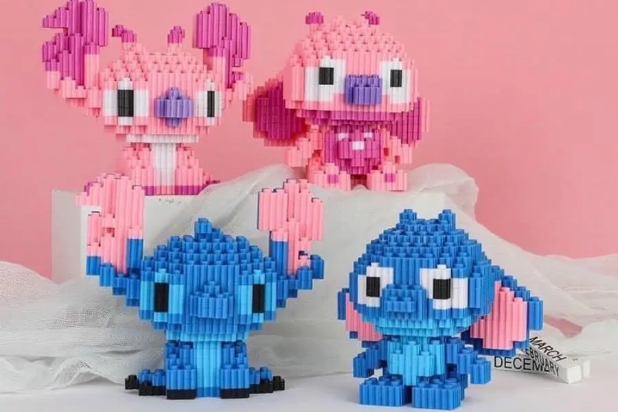Thị trường có nhiều mẫu lego cho cha mẹ chọn phù hợp với sở thích của bé.