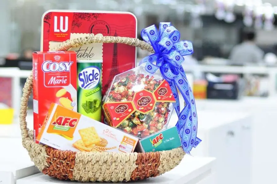 Tặng giỏ quà đa màu sắc là ý tưởng rất phổ biến hiện nay