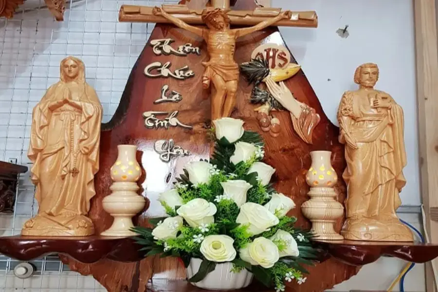 Cắm hoa đơn giản với một số dụng cụ dễ tìm