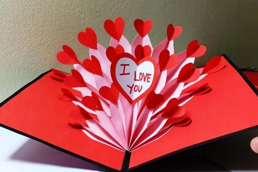 Mẫu thiệp hình trái tim 3d đẹp số 6.