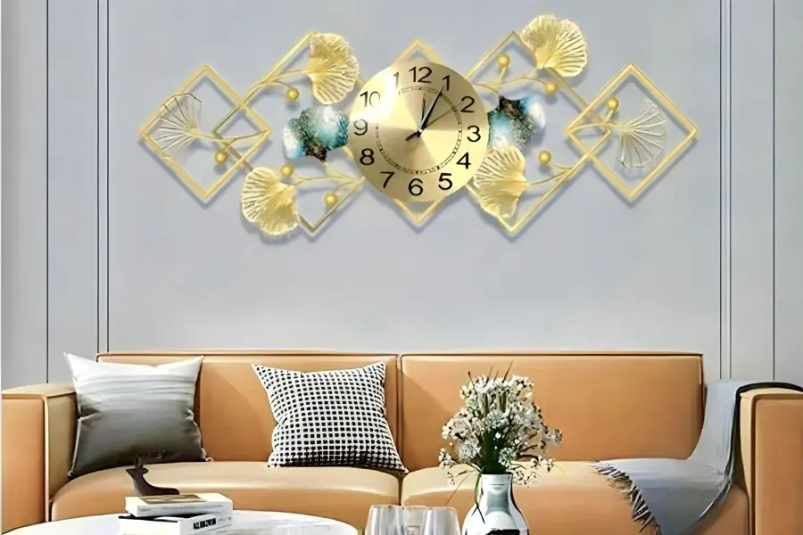 Trang trí phòng khách với đồng hồ treo tường tiện lợi và thẩm mỹ