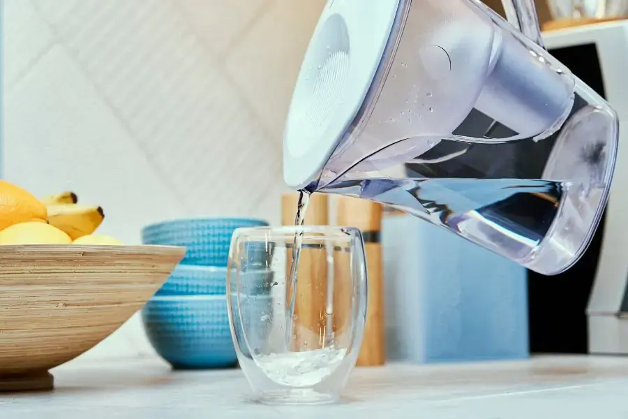 Nên uống thêm nước lọc sau khi uống cà phê giảm cân