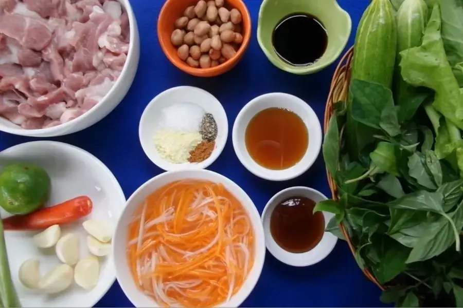 Các nguyên liệu chuẩn bị cho món bún thịt nướng