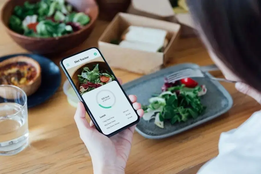 Cân bằng lượng calo nạp vào cơ thể mỗi ngày