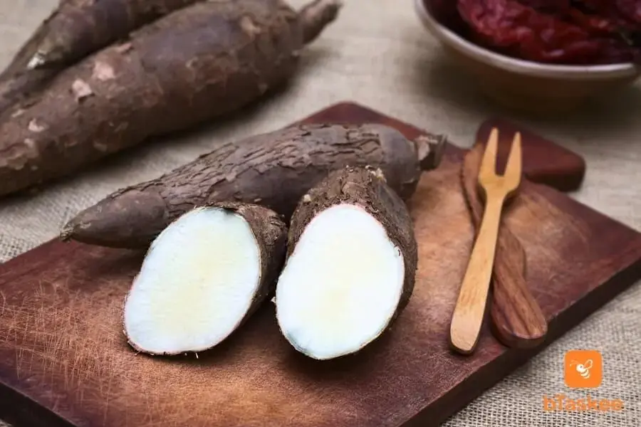 Không nên ăn khoai mì sống vì có thể gây ngộ độc