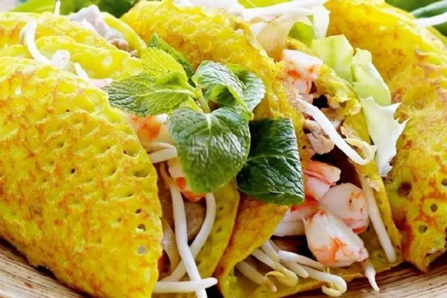 Ăn bánh xèo với lượng vừa đủ, tránh gây thừa calo.