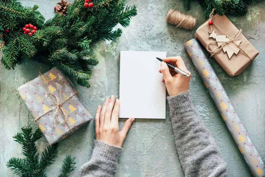 Một lời chúc tinh tế và ấm áp sẽ giúp chị em ghi điểm trong mắt mẹ chồng dịp Giáng Sinh này.