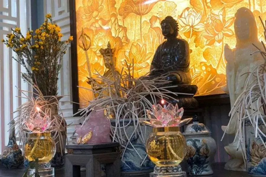 Không nên tỉa hết chân hương