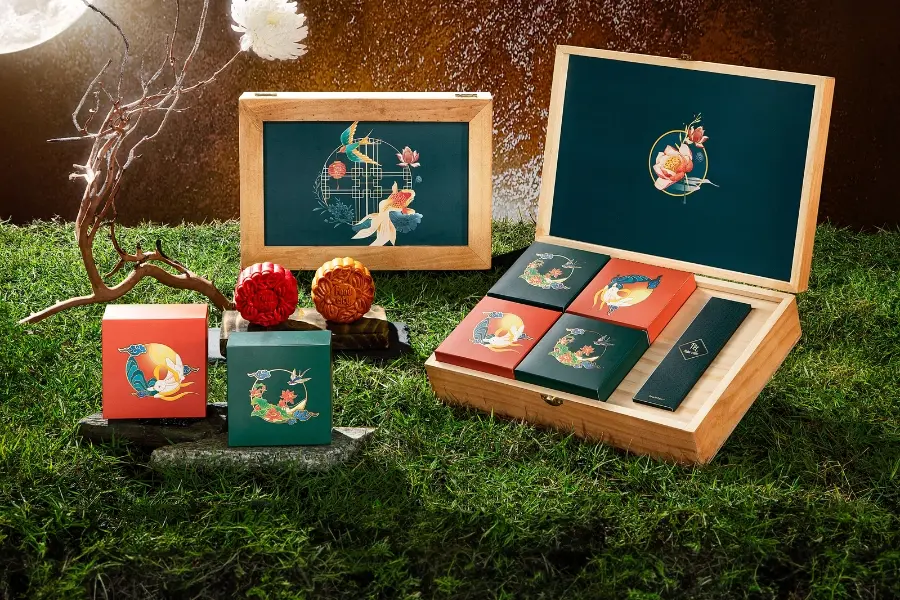 Hộp bánh Trung Thu là món quà quen thuộc, phù hợp để tặng bạn bè, đồng nghiệp và người thân.