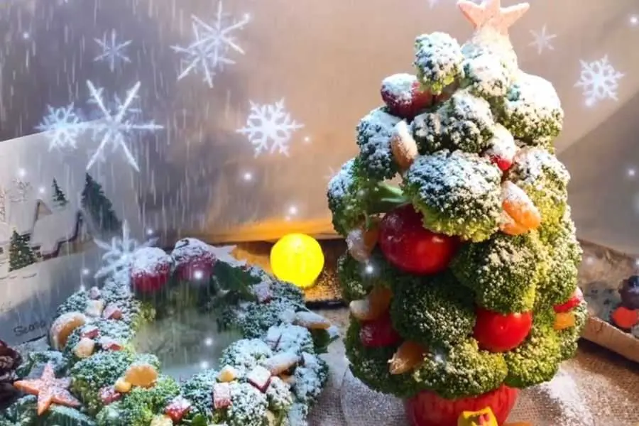 Cây thông Noel và vòng nguyệt quế.