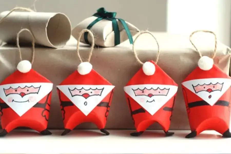 Gắn thêm cục bông để hoàn tất.