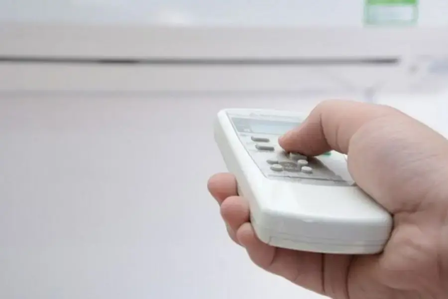 Độ F (ký hiệu là oF) và độ C (ký hiệu là oC) đều là những đơn vị dùng để đo nhiệt độ
