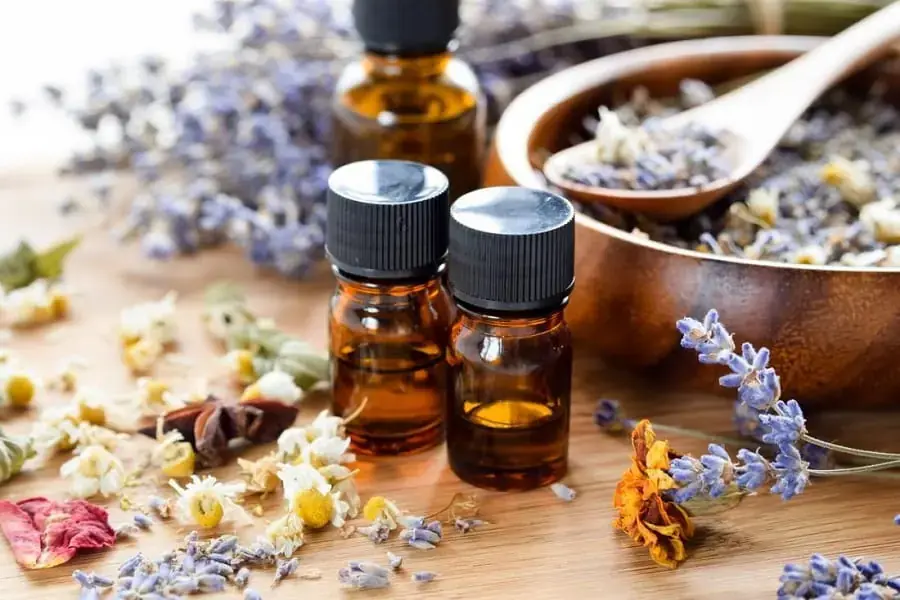 Khử mùi nồi chiên hiệu quả cùng tinh dầu (nguồn: elrayhanjo.com)