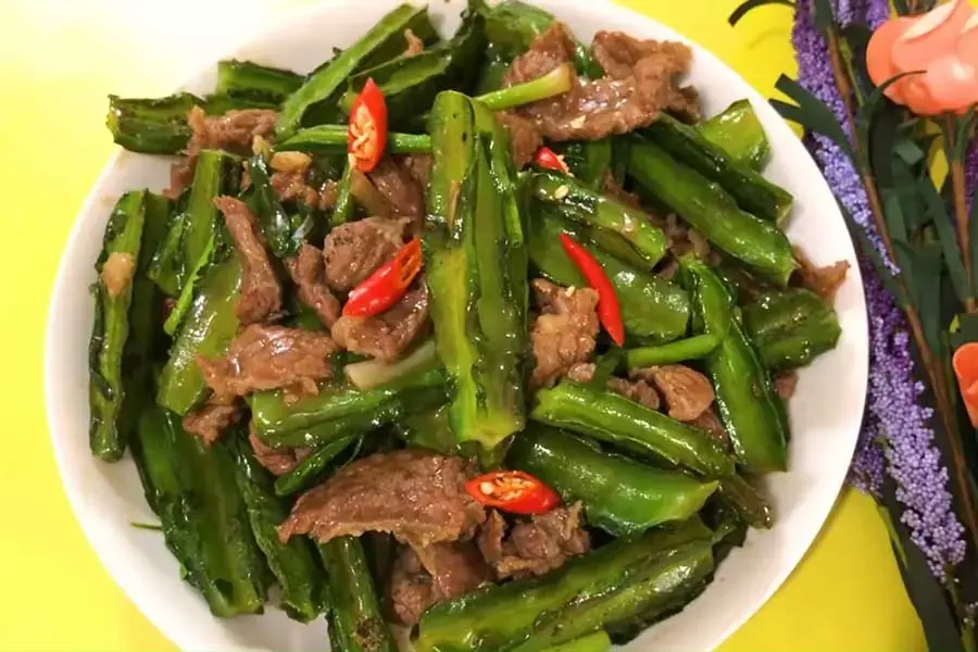 Tim bò xào đậu rồng cũng là món ngon mà bạn nên thử