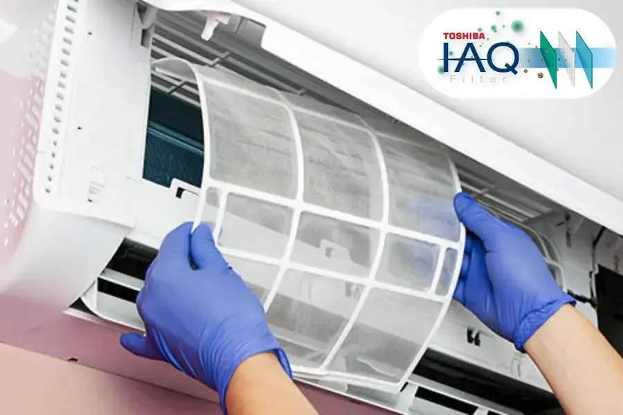 Tháo mặt nạ và vệ sinh bộ lọc IAQ Bạc Ag+.