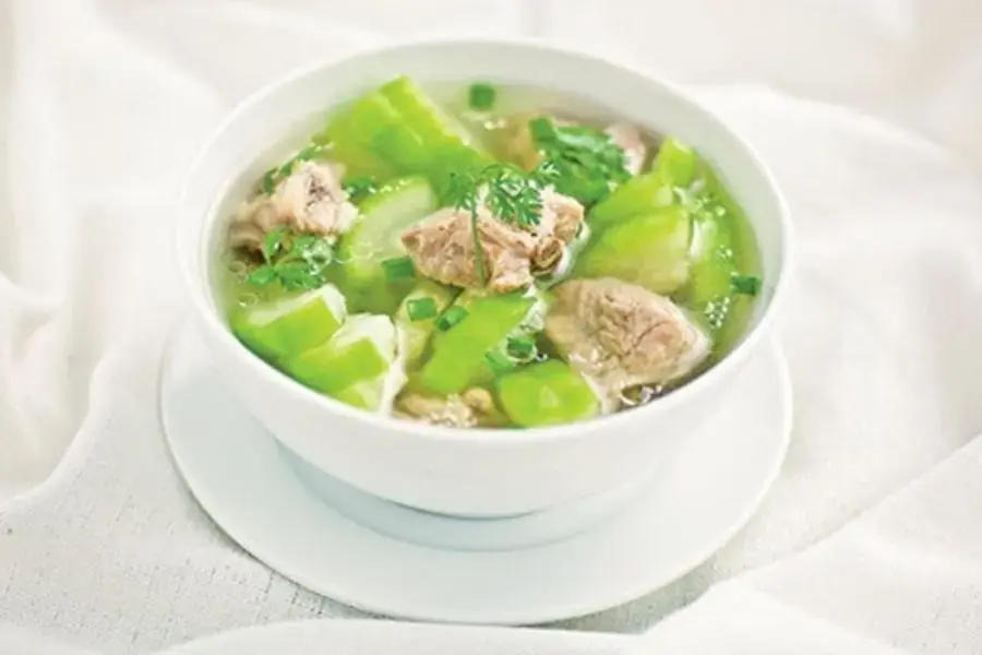 Bí đao nấu thịt xương