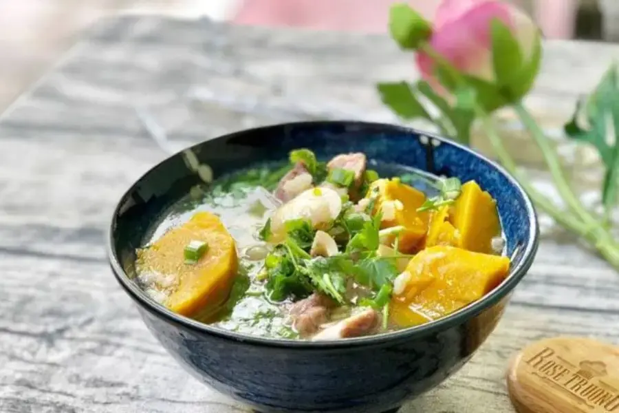 Bổ sung đầy đủ dưỡng chất với món canh bí đỏ thịt bằm thơm ngon