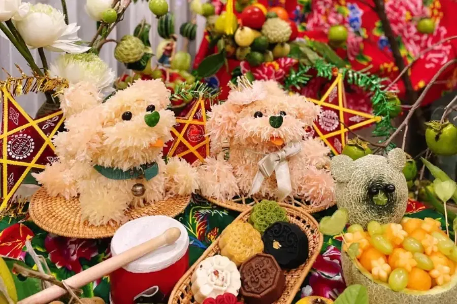 Tạo hình con vật đáng yêu trên mâm cỗ Trung thu. 