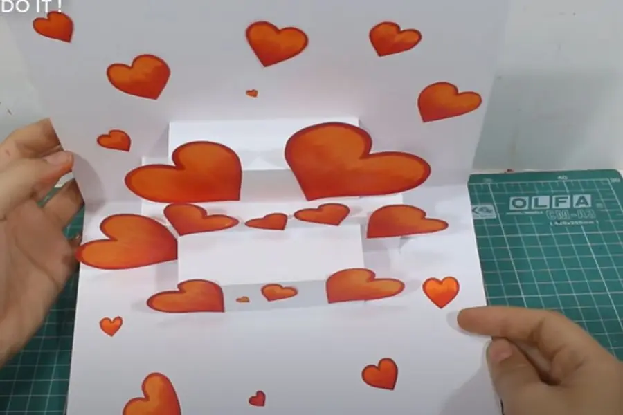 Tấm thiệp này sẽ chứa đựng rất nhiều ý nghĩa khi tặng cho người thương của bạn.