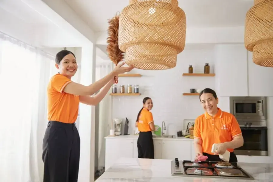 Vệ sinh phòng bếp nhanh chóng và sạch sẽ.