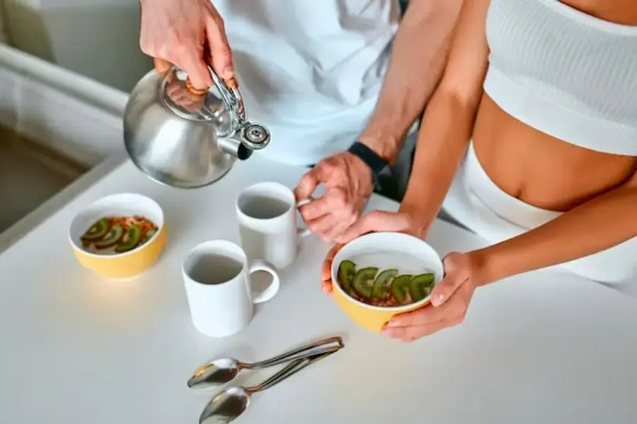 Trà xanh giúp thúc đẩy quá trình trao đổi chất, hỗ trợ tốt cho việc giảm cân.