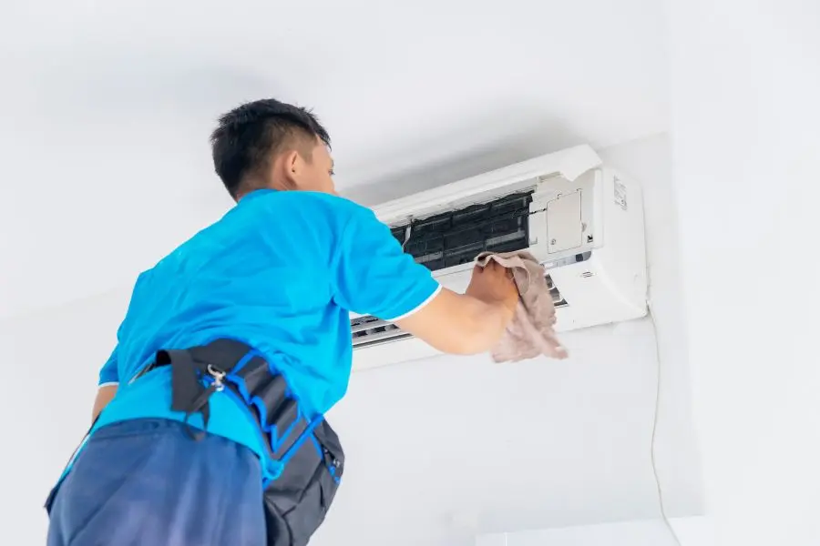 Vệ sinh điều hòa định kỳ