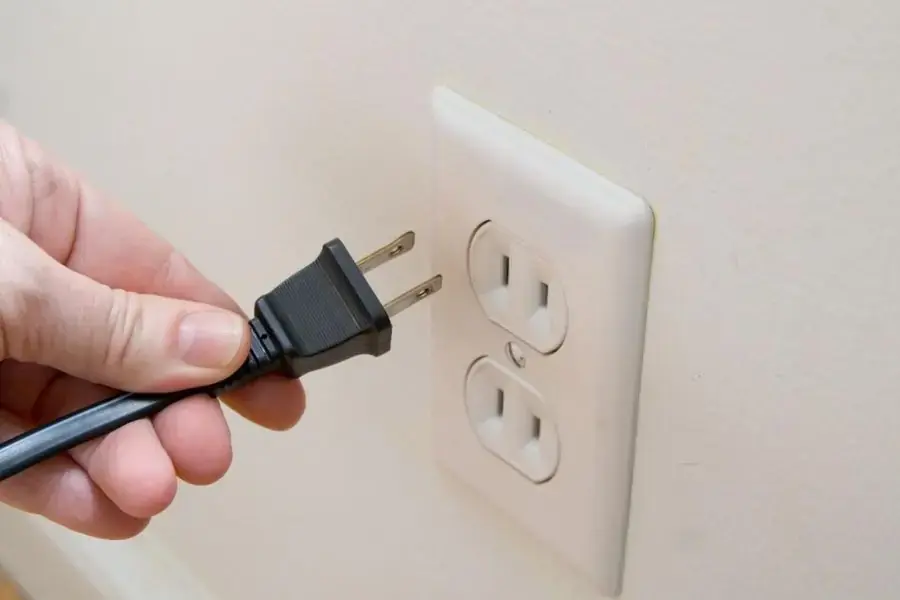 Nhớ ngắt nguồn điện trước khi kiểm tra và sửa chữa máy giặt.