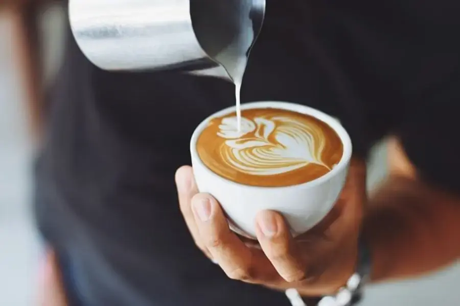 Lượng calo của cafe sữa phụ thuộc vào lượng sữa khi pha chế.
