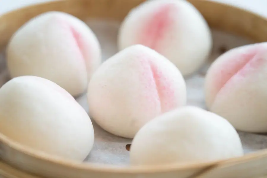 Hấp chín bánh bap và thưởng thức.