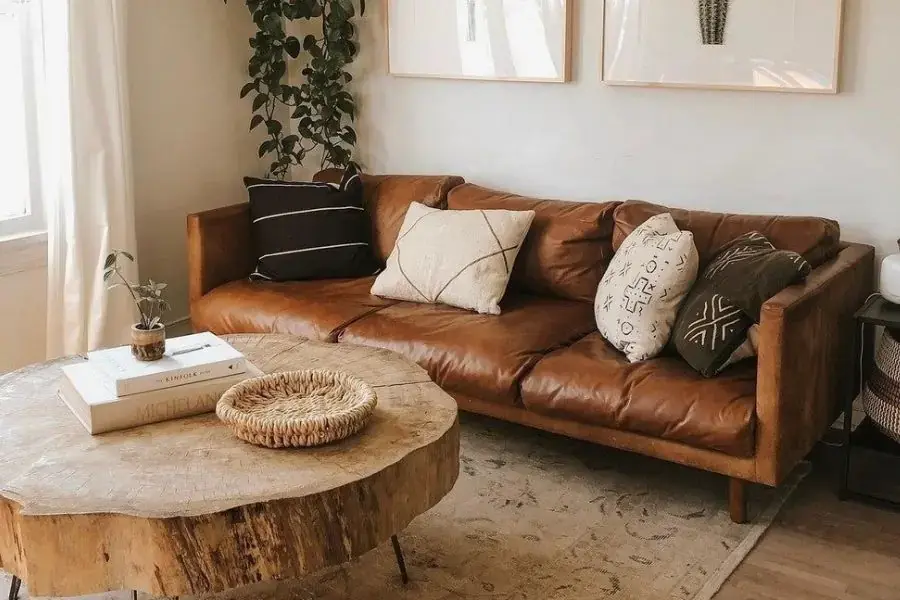 Ghế sofa da mang lại sự sang trọng cho phòng khách (Hình ảnh: Pinterest)