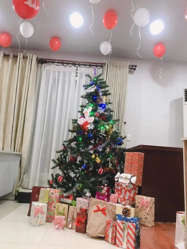 Christmas-gifts-under-the-tree
