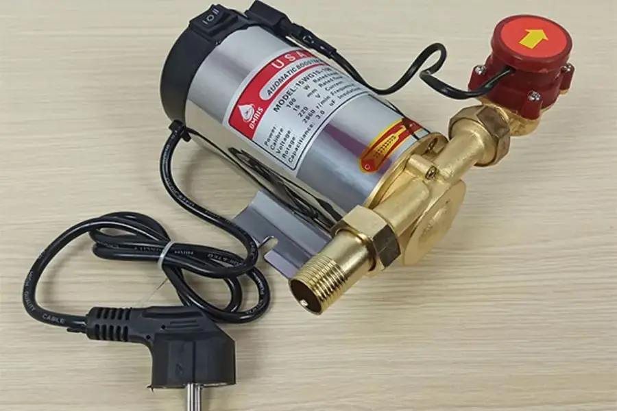 Loại bỏ bụi bẩn bám trên máy bơm