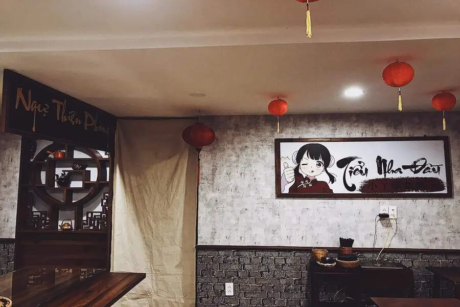 Không gian bên trong của quán Tiểu Nha Đầu.