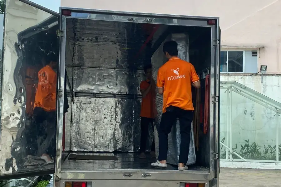 Các Tasker sẽ phối hợp với nhau, bám sát quy trình đã được thiết kế tối ưu để tiết kiệm thời gian vận chuyển. 