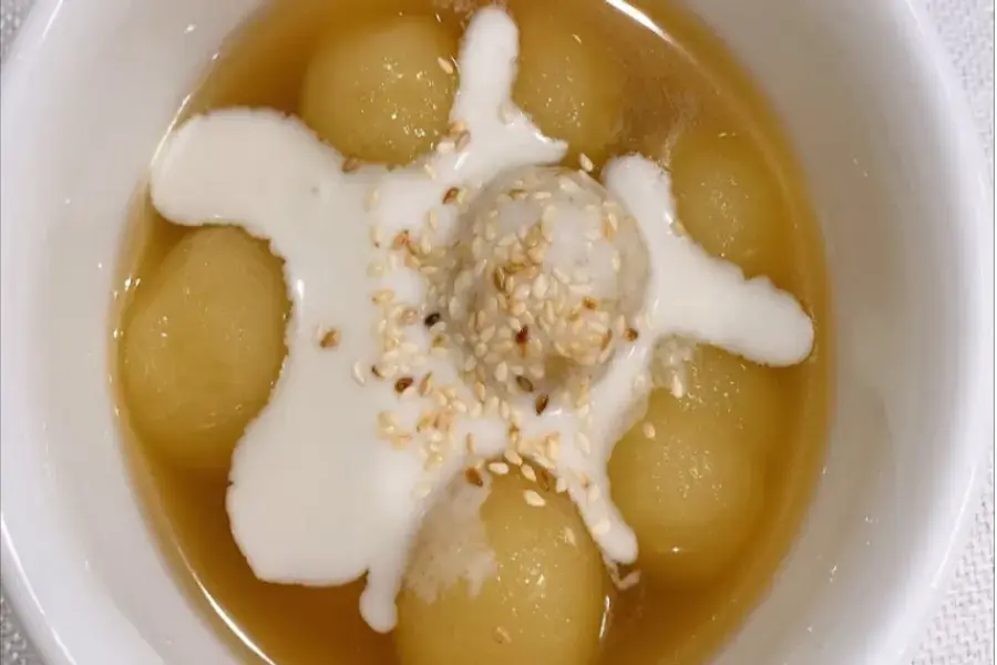 Chè khoai mì thơm ngon, béo ngậy.