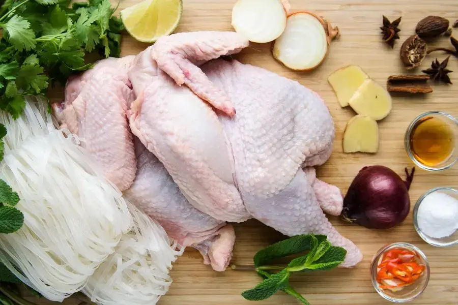 Hãy bổ sung thịt gà vào thực đơn dành cho mẹ bầu bị thiếu máu