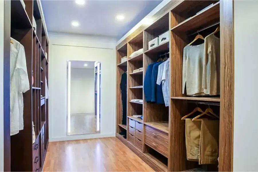 Kích thước tủ đồ sẽ được tính với công thức chiều rộng x chiều cao x chiều sâu