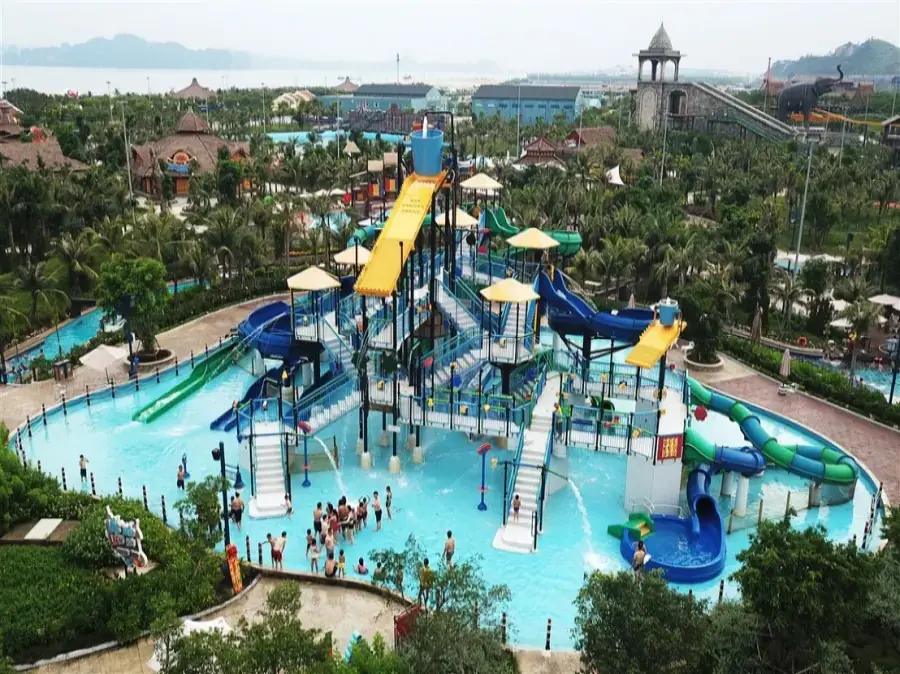 Typhoon Water Park in Ha Long (Source: afamily.vn)