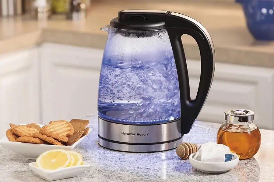 Ấm siêu tốc là món quà mang đến nhiều tiện ích.