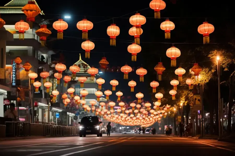 Con đường với đèn lồng độc đáo.