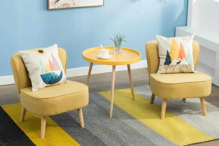 Không nên đặt ghế sofa gần cửa ra vào ví khó sử dụng