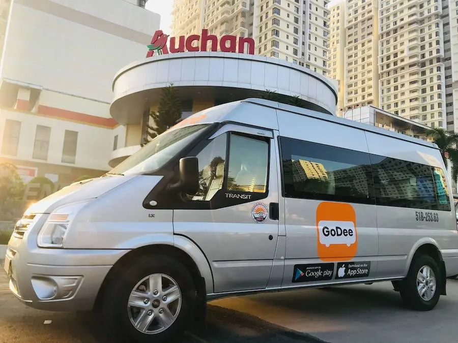 ung-dung-godee-xe-van-chuyen-khach-cong-so