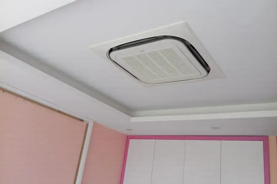 Máy lạnh âm trần công suất cao hơn khối lượng cục nóng cũng sẽ lớn hơn.